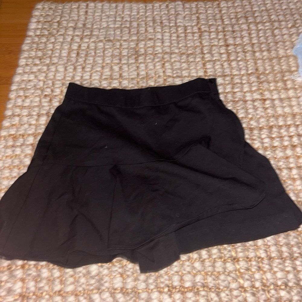 Black Skort